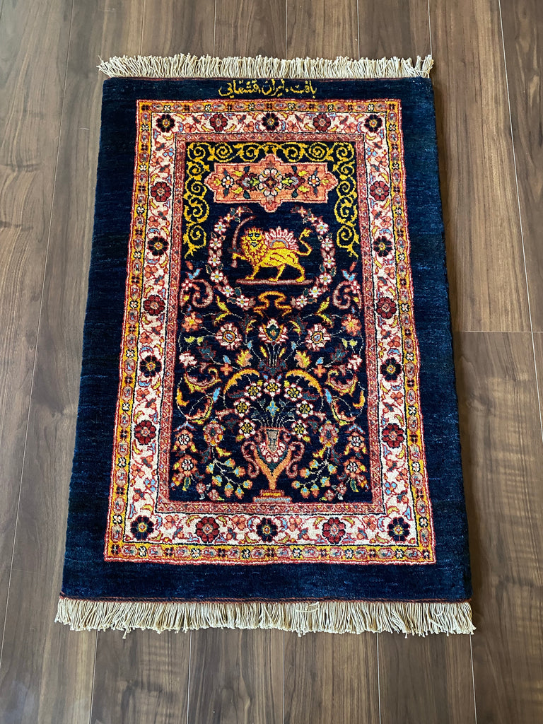 カシュガイ族 手織り絨毯 101×68cm